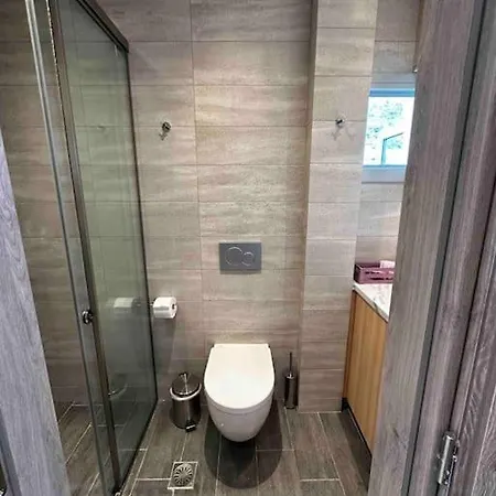 Διαμέρισμα Luxurious Penthouse With Majestic Balcony.